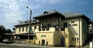 Bogdan Cojocaru, prefect de Iaşi, a cerut instituţiilor să verifice legalitatea demolării Hanului Trei Sarmale din Iaşi: Haosul din zona de urbanism din municipiul Iaşi trebuie să înceteze