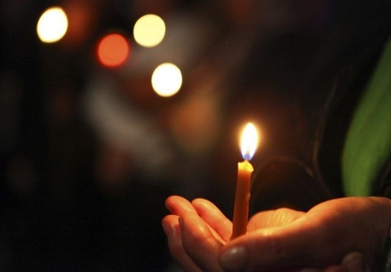Sfânta Lumină de la Ierusalim ajunge astăzi în România