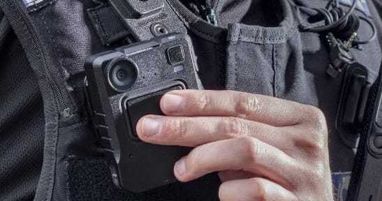 Sindicatul Europol anunţă schimbări în utilizarea Bodycam-ului, noile prevederi urmând a ”genera noi abuzuri din partea unora dintre şefii ancoraţi în era comunismului” / Poliţiştii, obligaţi să înregistreze toate activităţile din spaţiul public  