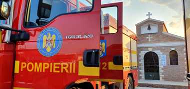 În minivacanţa de Paşte s-au înregistrat 4.058 de situaţii de urgenţă / Pompierii au intervenit pentru stingerea a 270 de incendii, 17 cazuri pentru descarcerarea victimelor accidentelor rutiere, precum şi în alte 472 de misiuni de protejare a comunităţilor