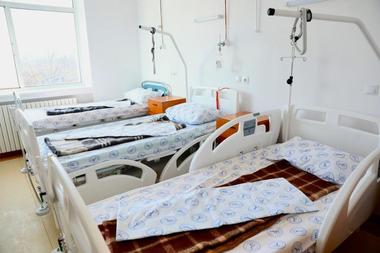 Nouă spitale aflate în administrarea Primăriei Capitalei vor primi fonduri pentru modernizarea instalaţiilor electrice, montarea de sisteme de detectare a incendiilor şi a concentraţiei mari de oxigen