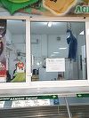 Amenzi de aproape jumătate de million de lei aplicate comercianţilor din Hala Obor din Bucureşti de către ANPC - FOTO