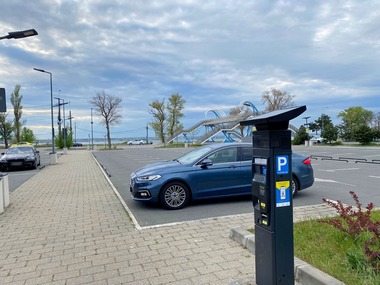 Parcarea în Mamaia va putea fi plătită, din 1 mai, şi la automate electronice
