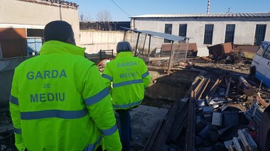 Garda de Mediu: Aproape 11.000 de inspecţii, în primele patru luni ale acestui an / Numărul şi cuantumul amenzilor, cu 20% mai mare decât anul trecut / Numărul sesizărilor penale, cu 130% mai mare 