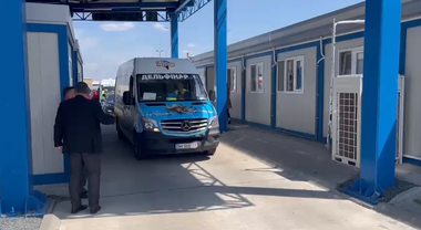 UPDATE - Patru delfini şi trei lei de mare din Ucraina vor ajunge la Delfinariul din Constanţa/ Aceştia vor sta o lună în carantină - VIDEO