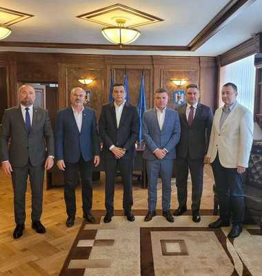 PSD Iaşi: Şefii CNAIR şi-au asumat termene extrem de clare privind implementarea proiectului autostrăzii A8. Licitaţiile pentru execuţia tronsoanelor finanţate prin PNRR vor fi demarate în decembrie