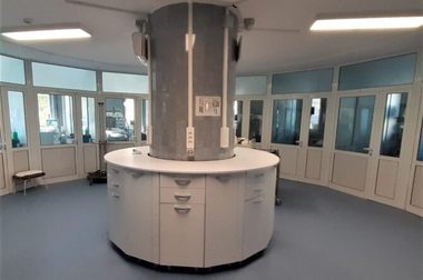 Etajul I al Secţiei Clinice ATI a Spitalului Judeţean Sibiu a reintrat în circuitul medical, după finalizarea lucrărilor de modernizare / Valoarea investiţiei, peste 860.000 de lei / În Secţia ATI sunt 44 de paturi, dintre care 6 ATI-Covid 