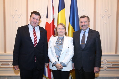 Ministrul britanic pentru Forţele Armate şi ministrul adjunct al Apărării din Ucraina, în vizită la MApN/ Au fost discutate aspecte legate de situaţia de securitate din regiunea Mării Negre pe fondul agresiunii Rusiei în Ucraina
