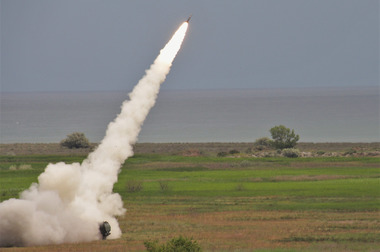 MApN anunţă că au avut loc trageri, în premieră, cu sistemul HIMARS din dotarea Armatei României - FOTO
