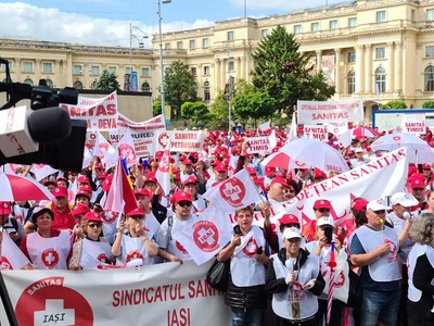 UPDATE - Miting al sindicaliştilor din Sănătate, la Bucureşti - Federaţia SANITAS aşteaptă peste 10.000 de participanţi / Revendicările sindicaliştilor / Programul manifestării / Încă un sindicat se solidarizează cu protestatarii 