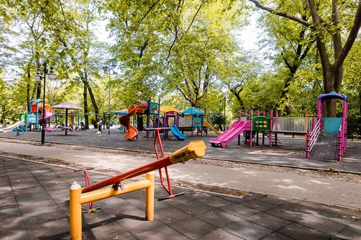 N. Dan: Modernizăm locurile de joacă din parcuri. Vom înlocui echipamentele din 22 de locuri de joacă, amplasate acum mai bine de 10 ani şi pentru care reparaţiile nu mai reprezintă o soluţie