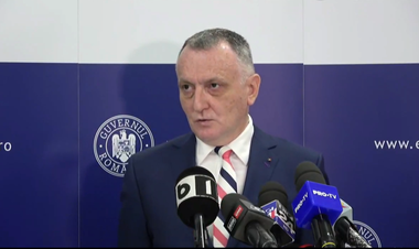 Evaluarea Naţională - Ministrul Educaţiei, Sorin Cîmpeanu: Numărul mediilor peste 5 este la un maxim absolut, în raport cu ultimii 10 ani / Prezenţa a fost de 95,5% /  Se confirmă slaba calitate a educaţiei în mediul rural