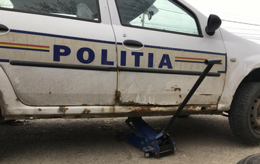 Sindicaliştii din Poliţie reclamă incompetenţă în realizarea caietelor de sarcini pentru achiziţia de noi autospeciale - 11 licitaţii anulate din 16