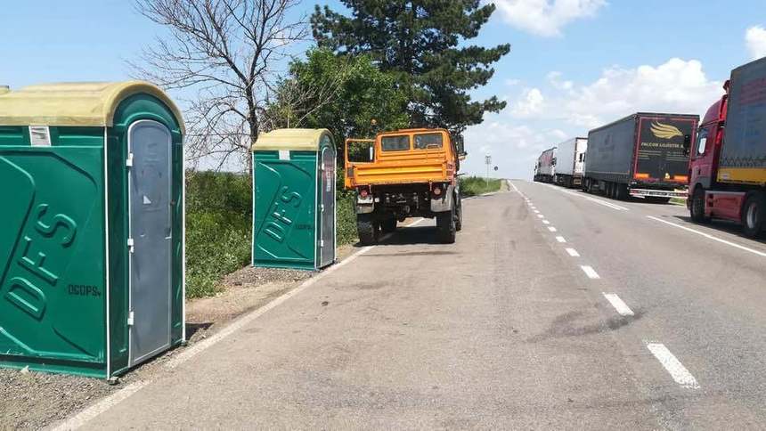 Directorul DRDP Iaşi: Traficul pe drumurile din Moldova aproape s-a triplat după începerea războiului din Ucraina. Pe caniculă este afectată calitatea drumurilor, dar restricţiile i-ar afecta pe transportatorii din Ucraina