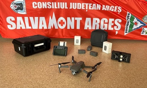 Serviciul Salvamont Argeş, dotat cu o dronă care va fi folosită în acţiunile de căutare-salvare - FOTO
