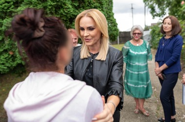 Gabriela Firea: 12 femei au murit în urma violenţei domestice în primele 3 luni ale acestui an. 69 de femei au decedat anul trecut, tot ca urmare a abuzurilor partenerilor de viaţă/ Încurajez toate victimele să ne contacteze; le putem ajuta