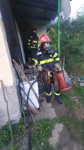 Hunedoara: Incendiu izbucnit într-o locuinţă din Lupeni/ A fost găsit cadavrul unui bărbat