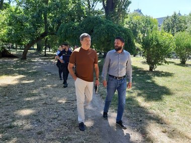 Prefectul Capitalei anunţă sancţiunile, în urma controlului din Parcul Cişmigiu: Amendă de 20.000 de lei pentru spaţiile verzi neîntreţinute şi 4.000 de lei pentru starea mobilierului / Protecţia Consumatorului, amendă de 20.000 de lei