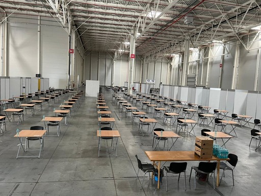 Admitere la Universitatea de Medicină şi Farmacie „Carol Davila” din Bucureşti - S-au înscris 3.497 de candidaţi, un număr record. 24 de premianţi la olimpiade şi 23 de de absolvenţi cu media 10 la bacalaureat aspiră să devină medici sau farmacişti
