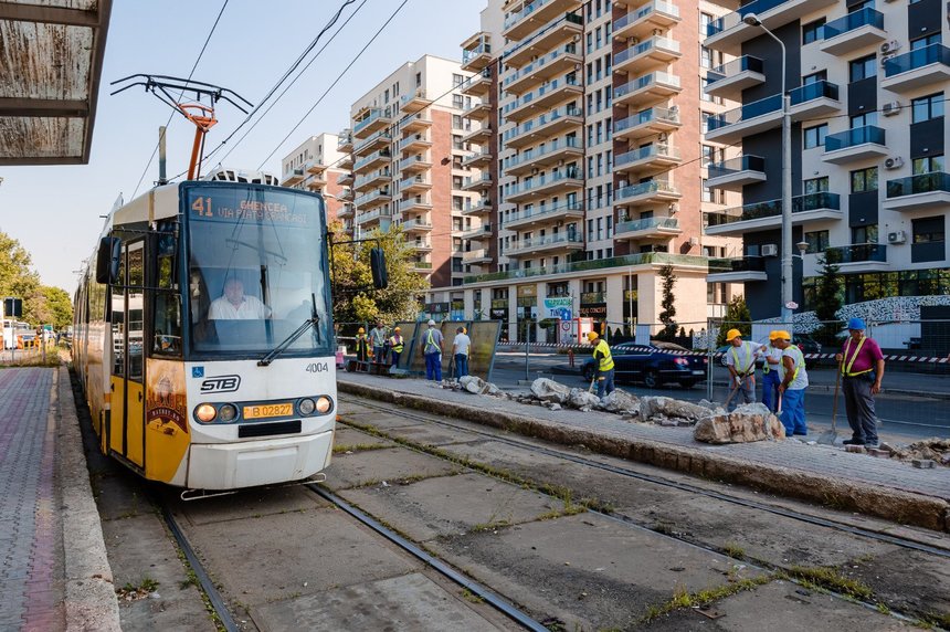 Nicuşor Dan: Trustul de Clădiri Metropolitane Bucureşti a început lucrările de modernizare la peroanele liniei de tramvai 41 / Pe durata desfăşurării lucrărilor, tramvaiele nu vor opri în staţiile la care se lucrează