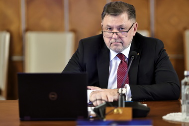 UPDATE - Ministrul Sănătăţii - 12.353 de cazuri noi de COVID în ultimele 24 de ore / Săptămâna viitoare, o medie de 10.000 de cazuri pe zi - VIDEO