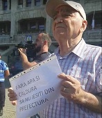 Protest la Ploieşti, după ce furnizarea apei calde a fost sistată pentru o lună - FOTO