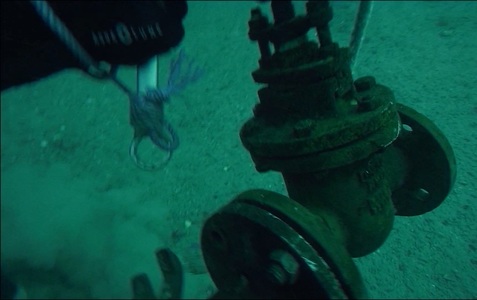 Constanţa: O mină marină din cel de-Al Doilea Război Mondial, aflată la 8 mile de ţărm, a fost distrusă de scafandrii Forţelor Navale 