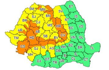 Val de căldură persistent, în sudul şi sud-estul ţării/ Coduri galben şi portocaliu de ploi torenţiale, descărcări electrice şi vânt, până miercuri dimineaţă, la munte, în Transilvania, Banat, Crişana, Maramureş, nordul Olteniei şi nord-vestul Munteniei