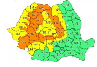 Cod galben de ploi torenţiale, descărcări electrice, vijelii, până miercuri, la munte, în Transilvania, Banat, Crişana, Maramureş, nordul Olteniei, nord-vestul Munteniei/ În zonele montane şi submontane, va fi Cod portocaliu de ploi abundente