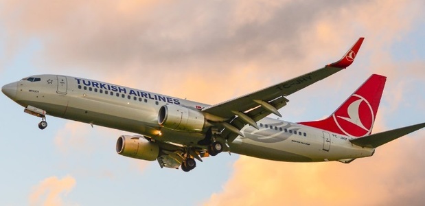 Aterizare de urgenţă la Bucureşti a unei aeronave Turkish Airlines care zbura pe ruta Miami-Istanbul, întrucât un pasager avea probleme medicale/ Au fost făcute manevre de resuscitare, dar acestea nu au avut rezultat, fiind declarat decesul