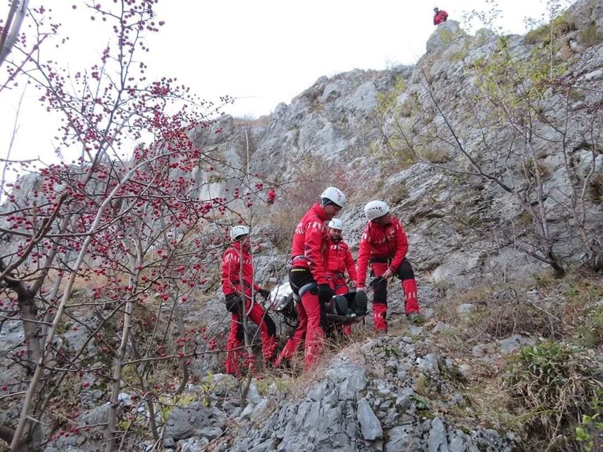 Salvamontiştii anunţă ”număr îngrijorător de mare” de evenimente pe munte - 31 de intervenţii, cele mai multe în Buşteni / 43 de persoane au fost salvate 