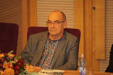 Preşedintele Societăţii de Ştiinţe Matematice din România, Radu Gologan, îi cere ministrului Sorin Cîmpeanu introducerea în legile educaţiei a obligativităţii probei de Matematică la examenul de Bacalaureat, profilul Real