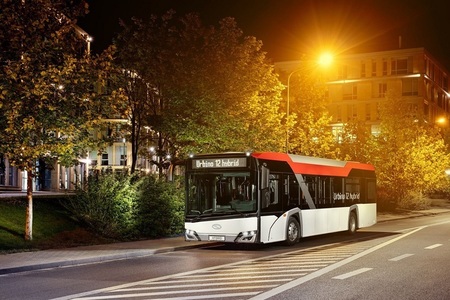Primăria Hunedoara a semnat contractul pentru livrarea a 20 de autobuze hibrid destinate transportului public/ Investiţie de 13,4 milioane euro - FOTO
