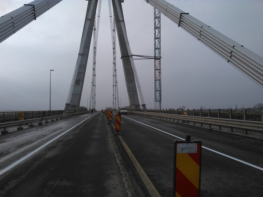 CNAIR: Se reiau lucrările la podurile dunărene de pe A2 / Restricţii de trafic, până în 22 decembrie  