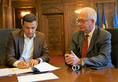 UPDATE - Grindeanu: Investim în siguranţa Aeroportului Internaţional "Avram Iancu" din Cluj Napoca / Investiţii şi la Aeroportul satu Mare