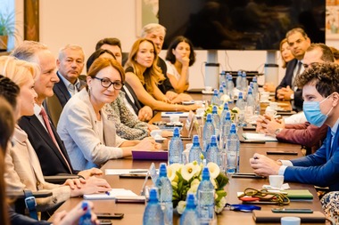 Nicuşor Dan le-a prezentat membrilor Consiliului director al Camerei de Comerţ Franceze în România situaţia financiară a PMB care este mai bună în prezent, comparativ cu atunci când a preluat mandatul