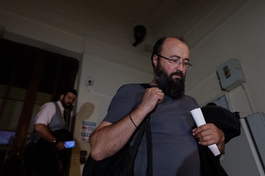 UPDATE - Preotul Visarion Alexa, parohul unei biserici din Capitală, sub control judiciar pentru 60 de zile, după ce a fost acuzat de agresiune sexuală / Preotul, suspendat „de la slujirea preoţească” / Ce spune avocata acestuia