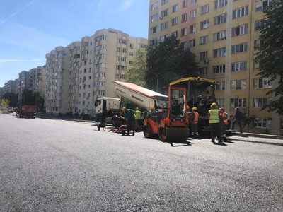 PMB a efectuat lucrări de reparaţii şi înnoire a marcajelor şi indicatoarelor rutiere, în perioada 15-16 septembrie, pe 20 de străzi din Capitală