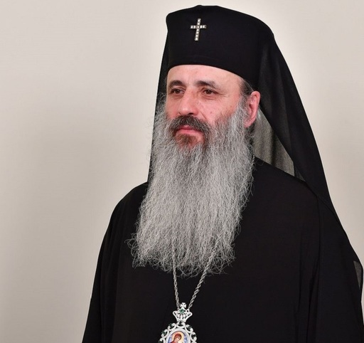 ÎPS Teofan, Mitropolit al Moldovei şi Bucovinei: Nădăjduim că rugăciunile sfinţilor şi rugăciunile calde ale pelerinilor se vor îndrepta spre Dumnezeu, ca el să-şi întoarcă faţa sa spre ţară, spre Ucraina învecinată, întreaga lume