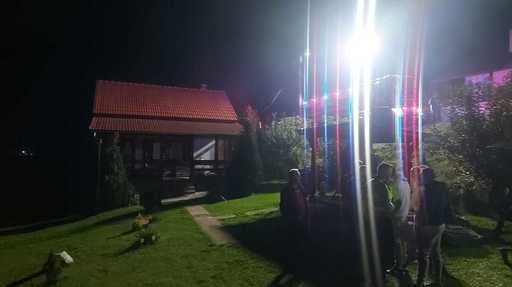 Alba: Explozie a unui termoşemineu într-o cabană, în localitatea Vălişoara. Doi adolescenţi au fost răniţi de cioburile produse în urma deflagraţiei