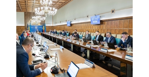Guvernul a adoptat o hotărâre prin care acordă 2.000 lei pentru fiecare absolvent cu media 10 la evaluarea naţională de clasa a VIII-a şi 5.000 lei pentru cei care au avut media 10 la Bacalaureat