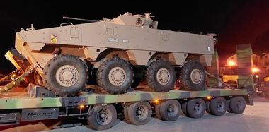 Convoaiele cu tehnică militară franceză au intrat în România pe la punctul de trecere a frontierei Nădlac din judeţul Arad - FOTO