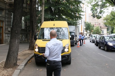 Mii de autovehicule oprite de inspectorii RAR pentru control aveau deficienţe tehnice majore şi/sau periculoase. Peste 6% dintre maşinile oprite pentru control prezentau pericol iminent de accident
