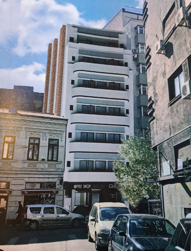 Nicuşor Dan: Cu ajutorul arhitecţilor şi al proprietarilor, un alt imobil construit în perioada interbelică va fi readus la viaţă: blocul din Strada Sfinţilor nr. 4