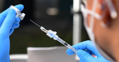 Ministerul Sănătăţii: Numărul dozelor de vaccin anti-COVID-19 deja livrate în ţară - peste 33. 600.000/ Aproape jumătate au fost administrate / 3 milioane de doze au expirat / Câte doze au fost vândute sau distribuite direct din depozitele producătorului 