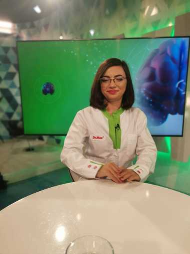 Farmacistul, unul dintre specialiştii care a fost alături de pacienţi când aceştia nu au putut ajunge la medic în pandemie. Farmacist: „Fluxul de pacienţi a fost din ce în ce mai mare şi noi am rămas acolo în prima linie, am fost nişte mici supereroi”

