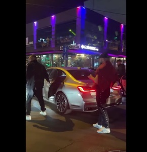 Argeş: Un dosar penal a fost deschis, după ce mai multe persoane au blocat un drum cu maşinile - VIDEO