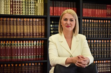 Prefectul de Mureş a semnat titlul de proprietate asupra unei suprafeţe de peste 2.200 de hectare de pădure, în favoarea urmaşilor lui Banffy Laszlo