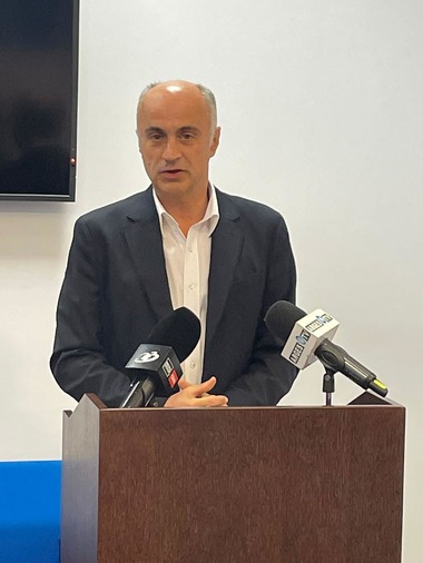 Prefectura Argeş atacă în instanţă o autorizaţie de construcţie emisă de Primăria Câmpulung pentru un bloc de locuinţe sociale
