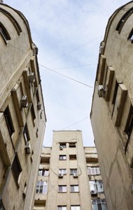 Primăria Bucureşti, licitaţie pentru consolidarea unui bloc cu 80 de apartamente / Monumentul istoric are risc seismic ridicat / Valoarea estimată - 58 de milioane de lei 